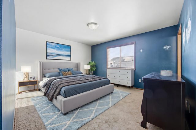 1127 24th Avenue W, West Fargo, ND 58078