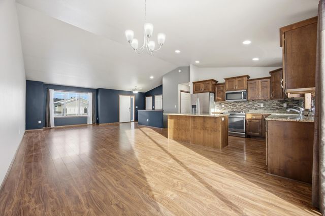 1127 24th Avenue W, West Fargo, ND 58078