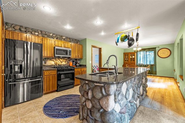 880 Sun Valley Drive, Woodland Park, CO 80863
