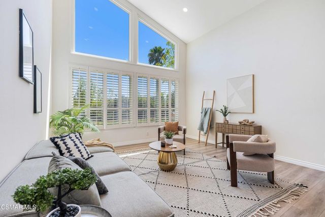 688 Velarde Drive, Thousand Oaks, CA 91360