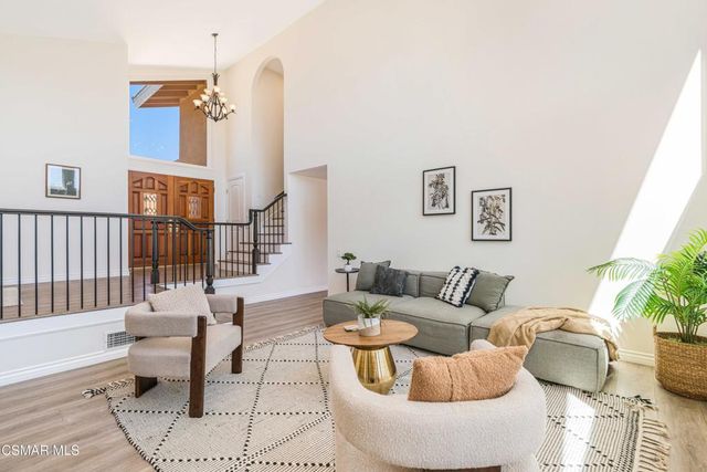 688 Velarde Drive, Thousand Oaks, CA 91360