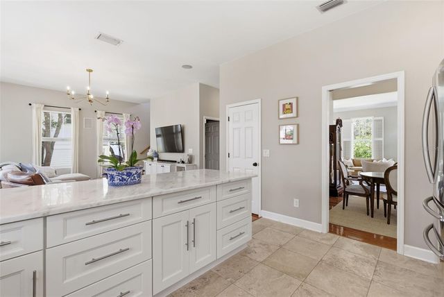 2803 W AVERILL AVENUE, Tampa, FL 33611