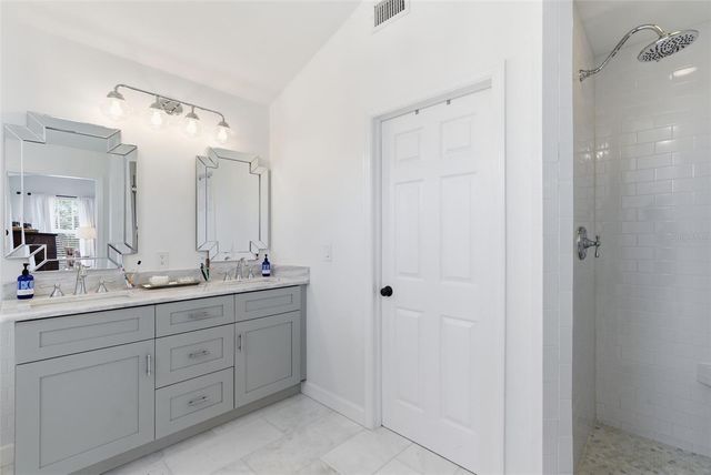 2803 W AVERILL AVENUE, Tampa, FL 33611