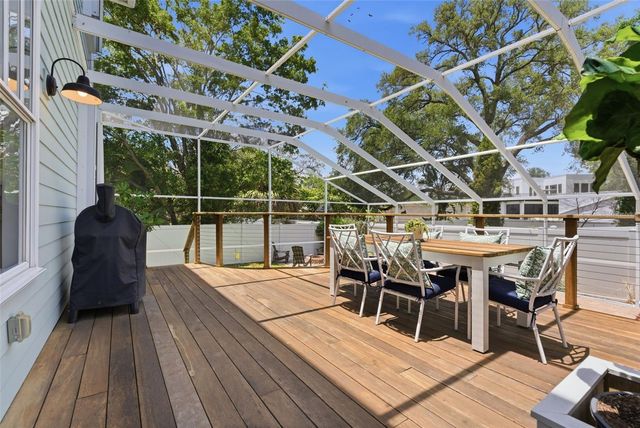 2803 W AVERILL AVENUE, Tampa, FL 33611