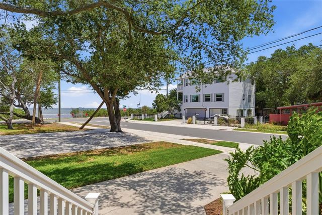 2803 W AVERILL AVENUE, Tampa, FL 33611