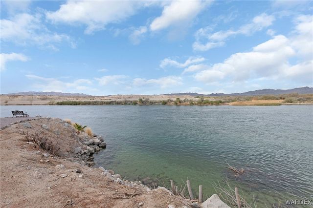 7889 S Whitewing Drive, Mohave Valley, AZ 86440