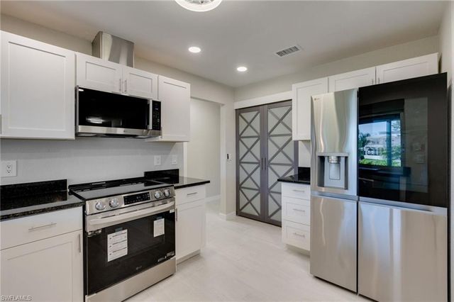 94 Gold Key CT, North Fort Myers, FL 33917