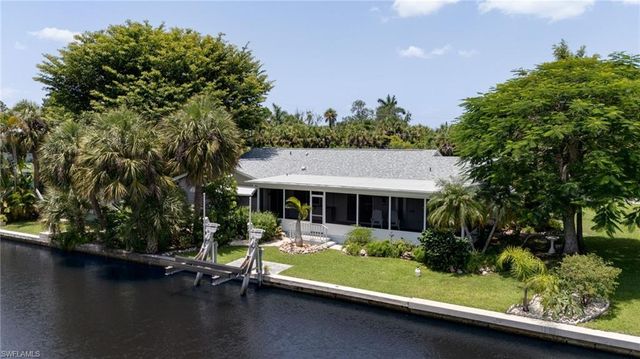 94 Gold Key CT, North Fort Myers, FL 33917
