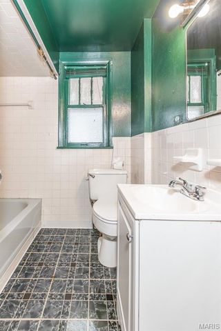 951 Switzer Avenue, St Louis, MO 63147