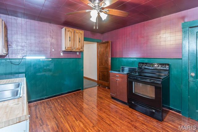 951 Switzer Avenue, St Louis, MO 63147