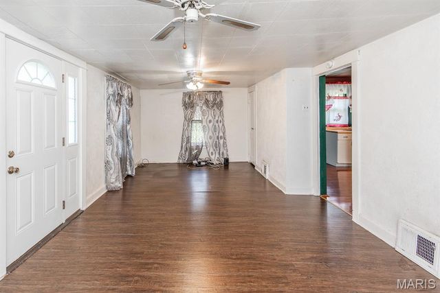 951 Switzer Avenue, St Louis, MO 63147