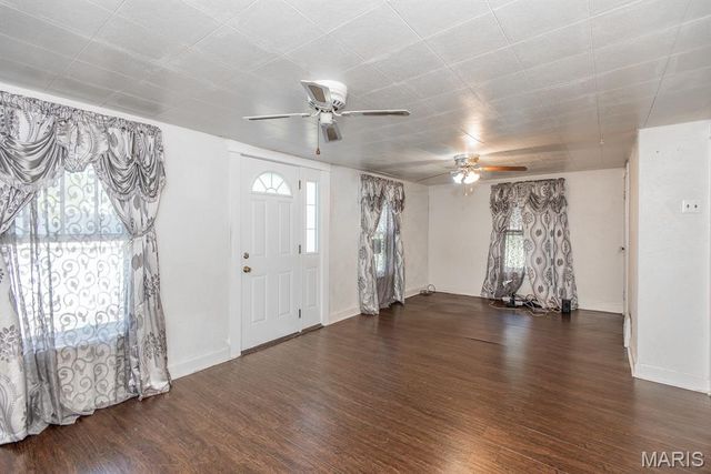 951 Switzer Avenue, St Louis, MO 63147