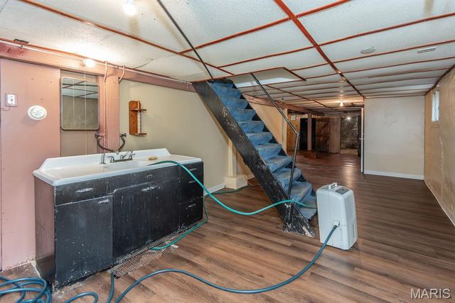 951 Switzer Avenue, St Louis, MO 63147