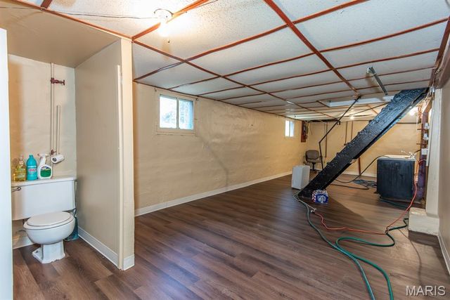 951 Switzer Avenue, St Louis, MO 63147