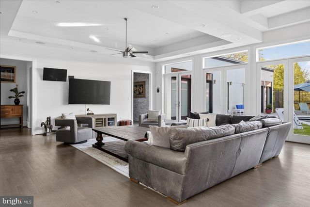 3017 GATES ROAD NW, Washington, DC 20008