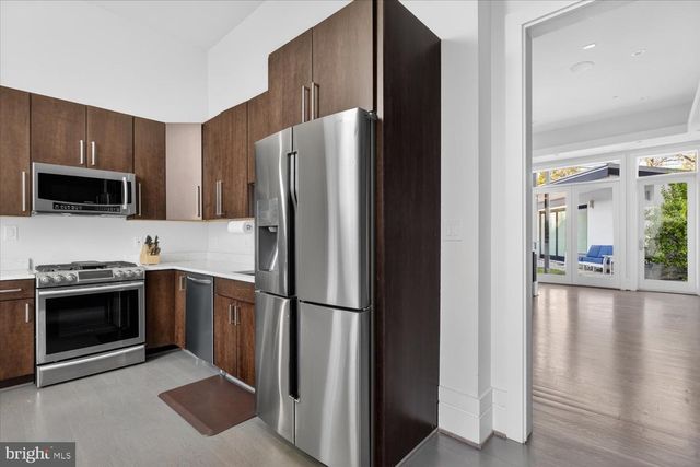 3017 GATES ROAD NW, Washington, DC 20008