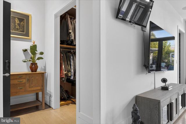 3017 GATES ROAD NW, Washington, DC 20008