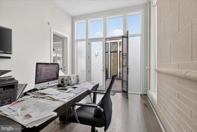 3017 GATES ROAD NW, Washington, DC 20008
