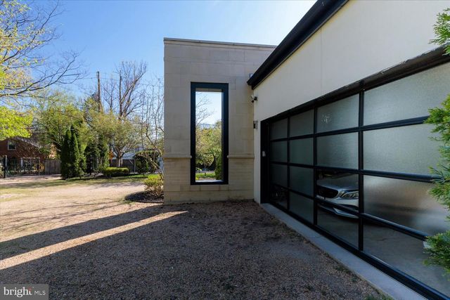 3017 GATES ROAD NW, Washington, DC 20008