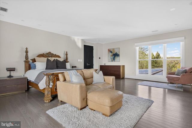 3017 GATES ROAD NW, Washington, DC 20008