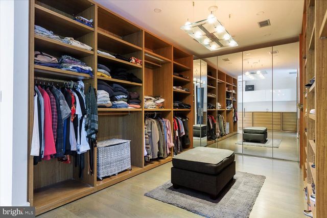 3017 GATES ROAD NW, Washington, DC 20008