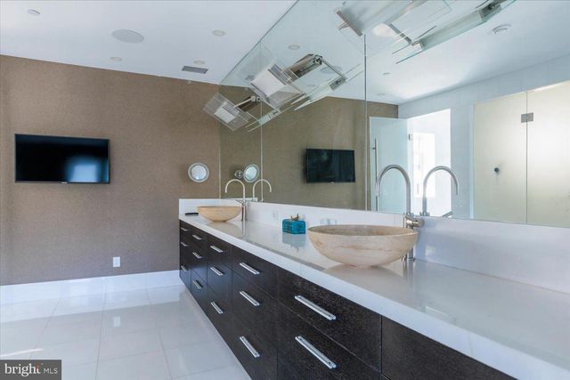 3017 GATES ROAD NW, Washington, DC 20008