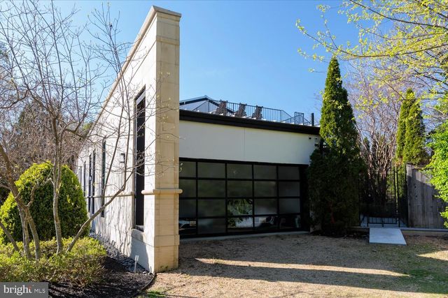 3017 GATES ROAD NW, Washington, DC 20008