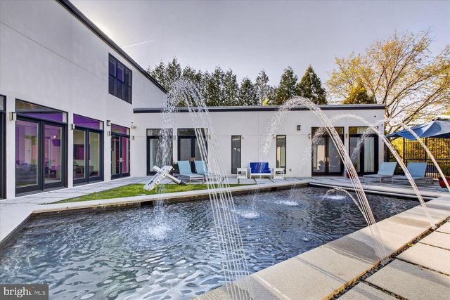 3017 GATES ROAD NW, Washington, DC 20008