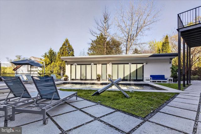 3017 GATES ROAD NW, Washington, DC 20008