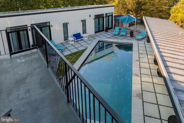 3017 GATES ROAD NW, Washington, DC 20008