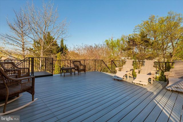 3017 GATES ROAD NW, Washington, DC 20008