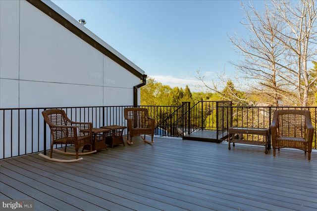 3017 GATES ROAD NW, Washington, DC 20008