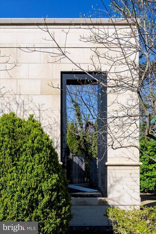 3017 GATES ROAD NW, Washington, DC 20008