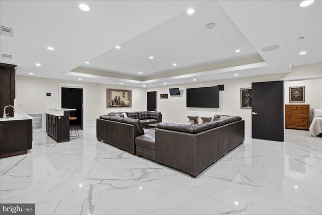 3017 GATES ROAD NW, Washington, DC 20008