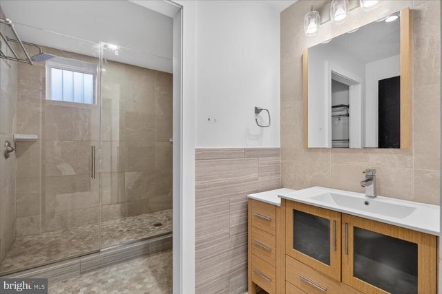 3017 GATES ROAD NW, Washington, DC 20008