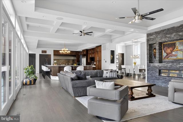 3017 GATES ROAD NW, Washington, DC 20008