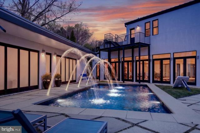 3017 GATES ROAD NW, Washington, DC 20008