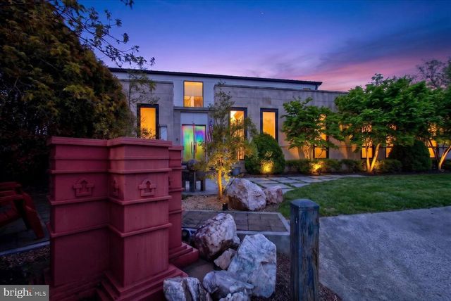 3017 GATES ROAD NW, Washington, DC 20008