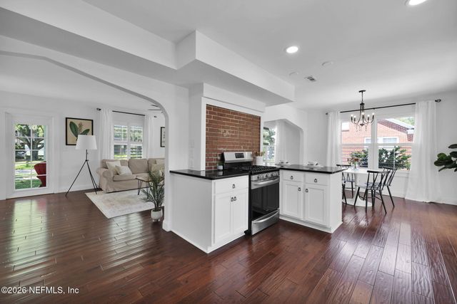 1461 LE BARON Avenue, Jacksonville, FL 32207