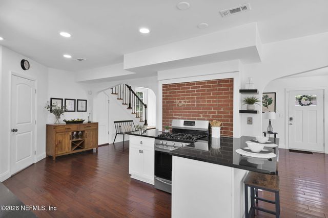 1461 LE BARON Avenue, Jacksonville, FL 32207