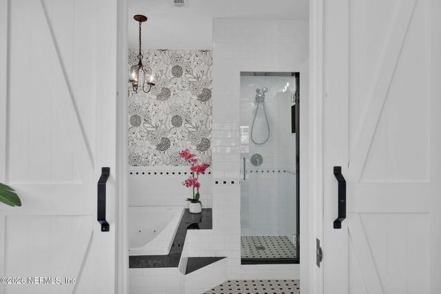 1461 LE BARON Avenue, Jacksonville, FL 32207