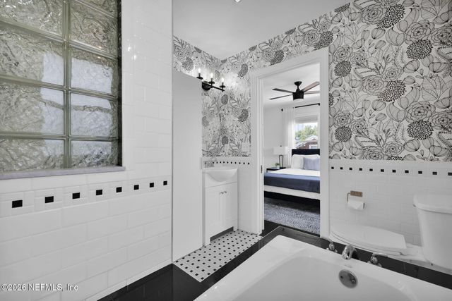 1461 LE BARON Avenue, Jacksonville, FL 32207