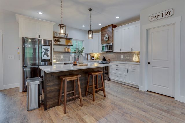 221 Glen Laurel Drive, Easley, SC 29642