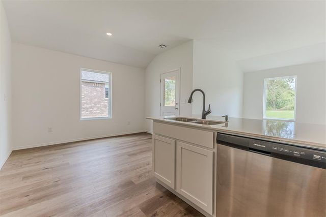 6108 Western Redbud Trail, Edmond, OK 73034