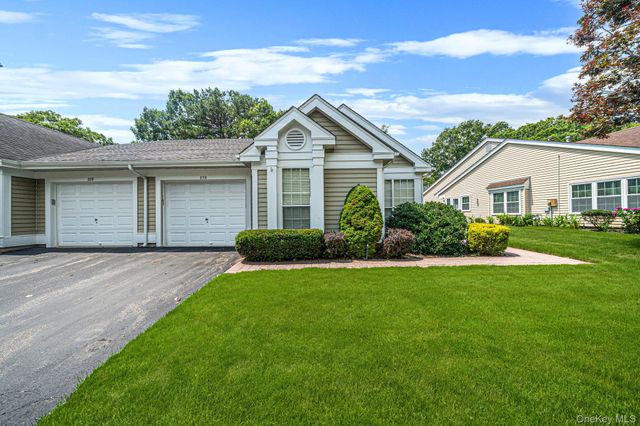 276 Glen Drive, Ridge, NY 11961