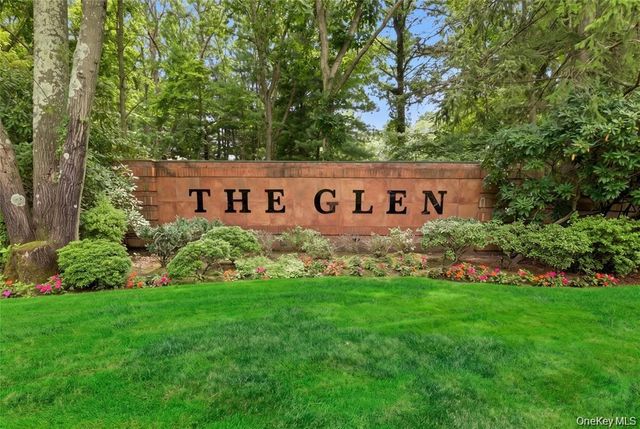 276 Glen Drive, Ridge, NY 11961