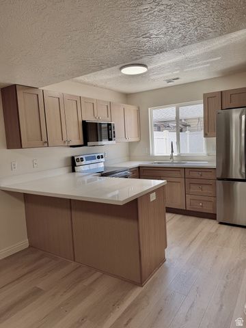 2724 S CENTERBROOK DR, West Valley City, UT 84119