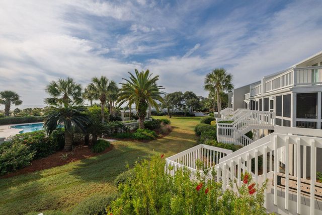 17 Beach Club Villas, Isle Of Palms, SC 29451