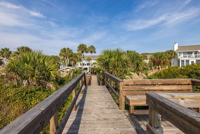 17 Beach Club Villas, Isle Of Palms, SC 29451