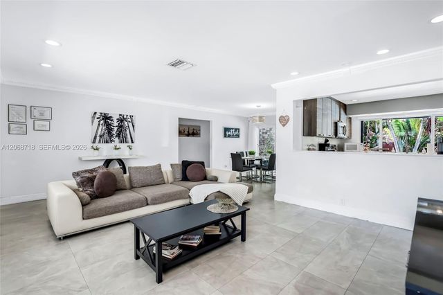 5424 Garfield Street, Hollywood, FL 33021